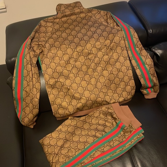 Gucci Tracksuit - Picture 14 of 15